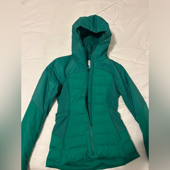 LULULEMON Down For It All Jacket
size 6
color EVERGLADE GREEN - Picture 3 of 4